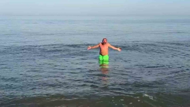 Samsun’da pastırma sıcakları vatandaşı denize çekti