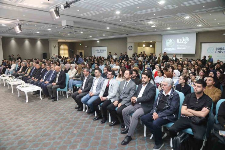 Prof. Dr. Nevzat Tarhan: "Dijital bağımlılık yeni neslin en büyük tehdidi"