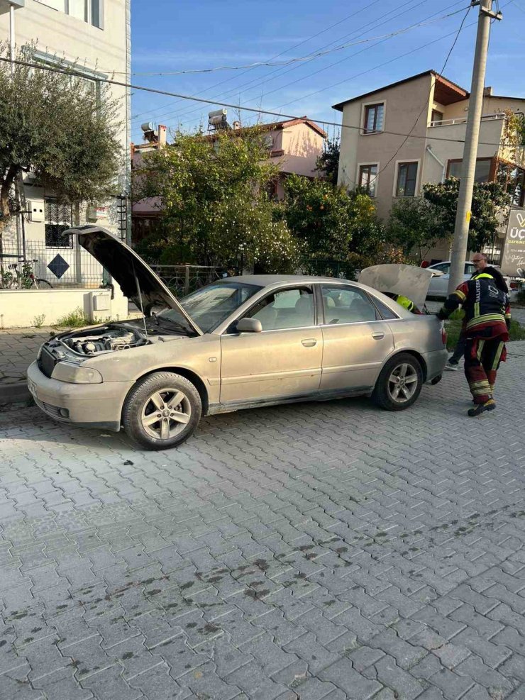 Burhaniye’de seyir halindeki otomobilde yangın