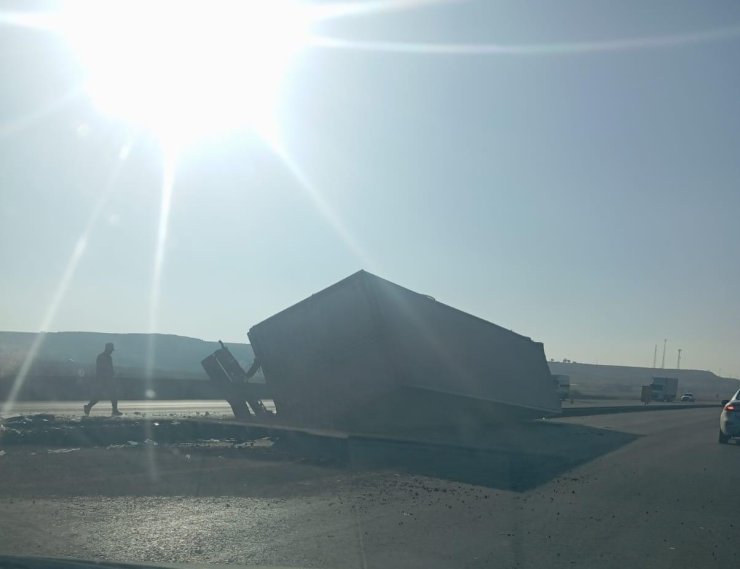 Diyarbakır’da zincirleme trafik kazası: 3 yaralı