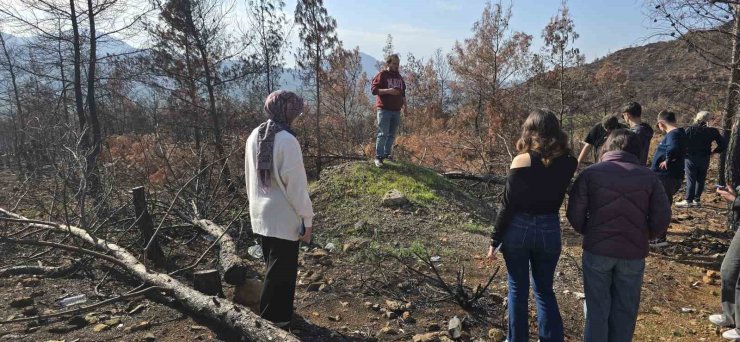 Menteşe’nin gönüllü gençlerinden örnek çevre hareketi