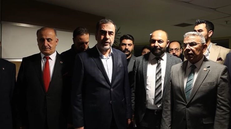 AK Parti’den, CHP’li meclis üyelerine "tutarlı siyaset yapın" çağrısı