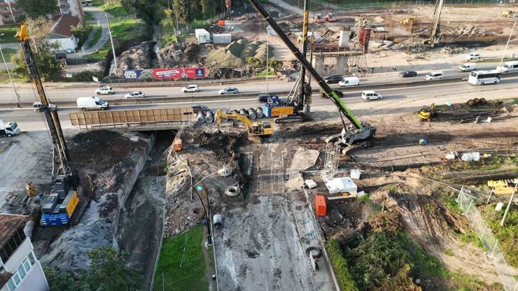 Başkan Büyükakın, Başiskele Kavşağı’nda son durumu açıkladı