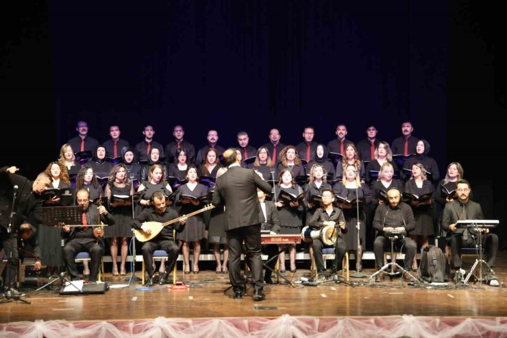 Öğretmenler Günü’nde ’Hizmet Şeref Madalyaları’ sahiplerini buldu