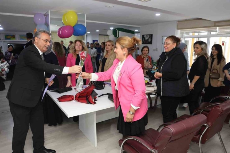 Başkan Kurnaz’dan öğretmenlere anlamlı jest: "Geleceğimizi şekillendiriyorsunuz"