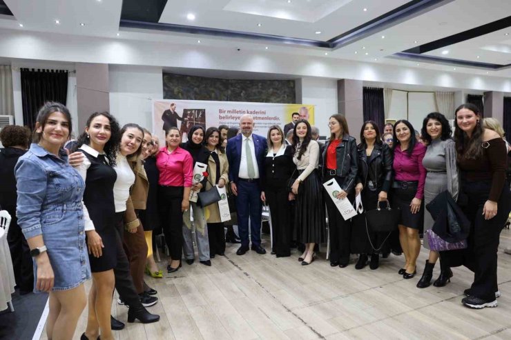 Başkan Pehlivan: "Hayatta takdire değer ne varsa, temelinde bir öğretmenin emeği vardır"