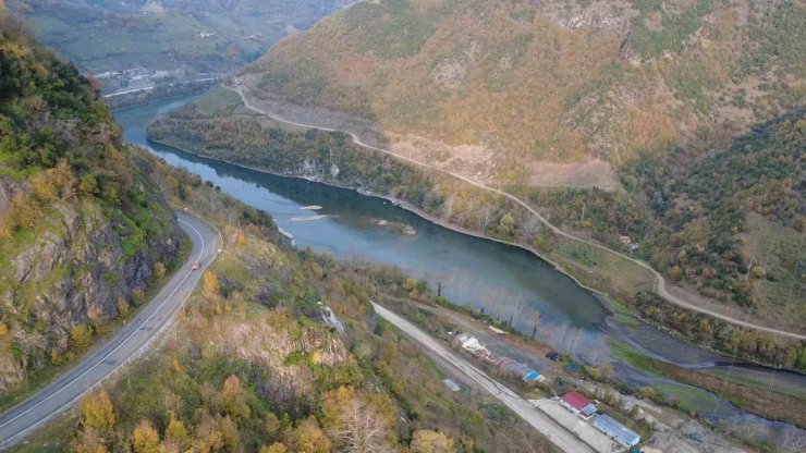 Suat Uğurlu Barajı’nda bakım tamamlandı, su salımına başlandı