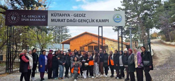 Kütahya Kadın Destek AFAD Gönüllülerinden Murat Dağı Kamp Merkezinde etkinlik