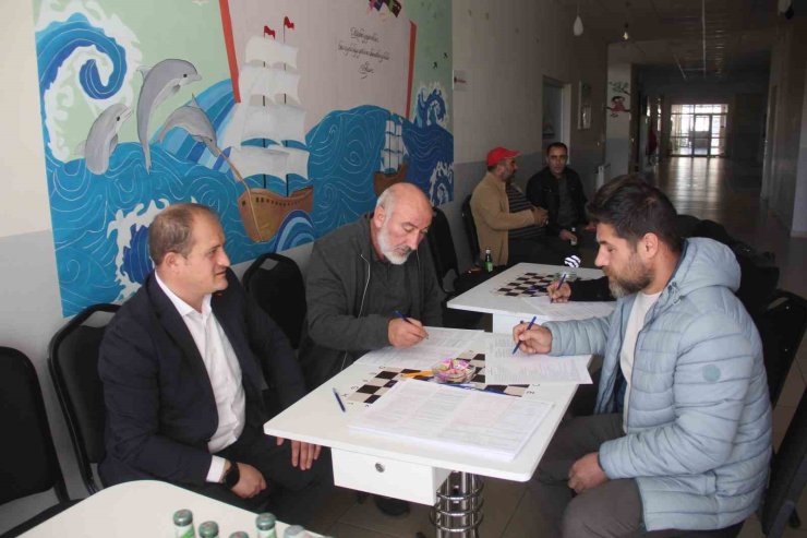 Sivas’ta öğrenciler ve veliler kan bağışı için seferber oldu