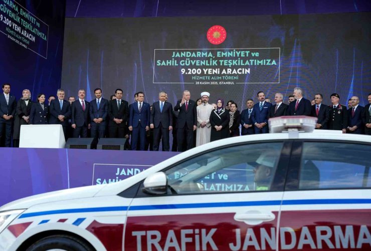 Cumhurbaşkanı Erdoğan: "Suçu geçim kapısı haline getirmiş hiçbir alçağa kaptıracak tek bir gencimiz yoktur"