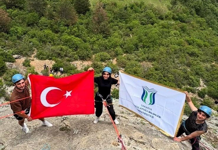 SUBÜ’nün 8 öğrenci topluluğuna ÜNİDES desteği