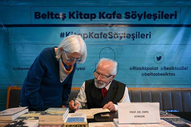 Prof. Dr. Emre Kongar, Beltaş Kitap Kafe’de okurlarıyla buluştu