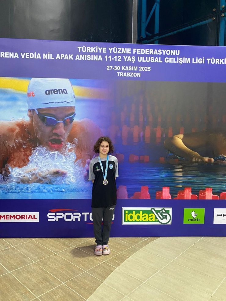 Çayırova Belediyesi sporcusu Yağmur Yeyin, Trabzon’da 4 madalya kazandı