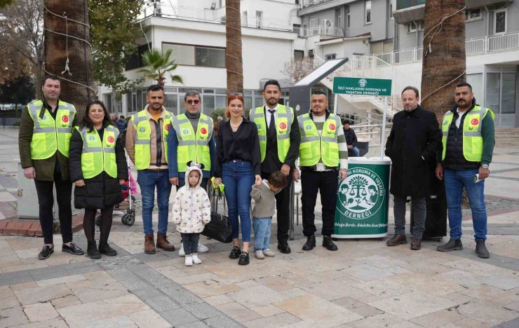 Denizli’de işçilerin hakları ve iş yerlerinde yaşadıkları sorunlara dikkat çekildi