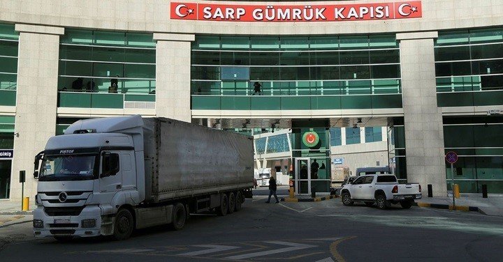 Sarp Sınır Kapısı’nda Kasım’da rekor tır trafiği