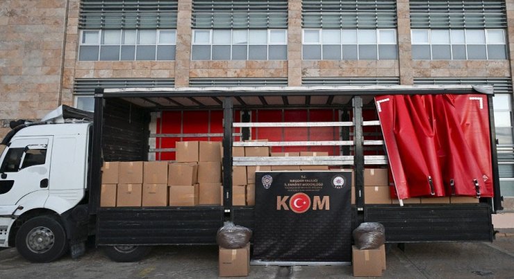 Kırşehir’de 3,5 ton kaçak tütün ele geçirildi