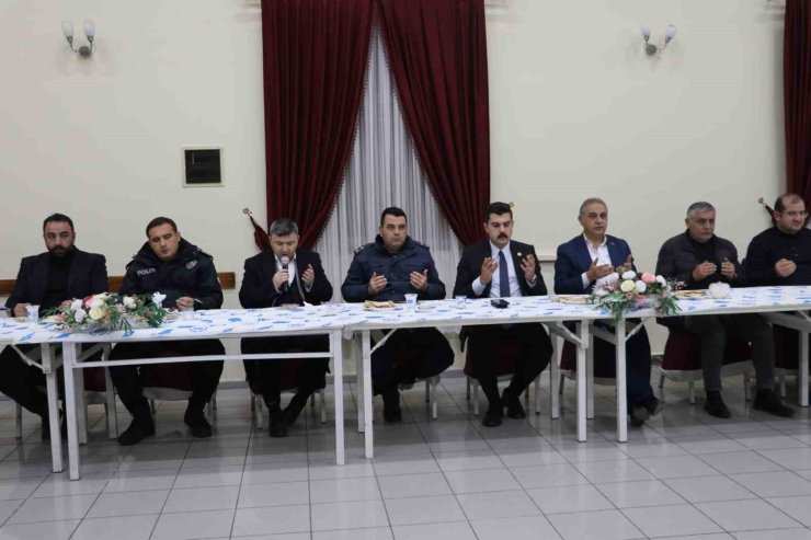 Gürün esnafı Ulu cami için bağış gecesinde buluştu