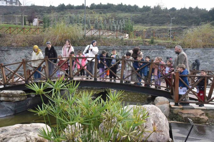 Minik öğrenciler bahçe bitkilerini öğrendi