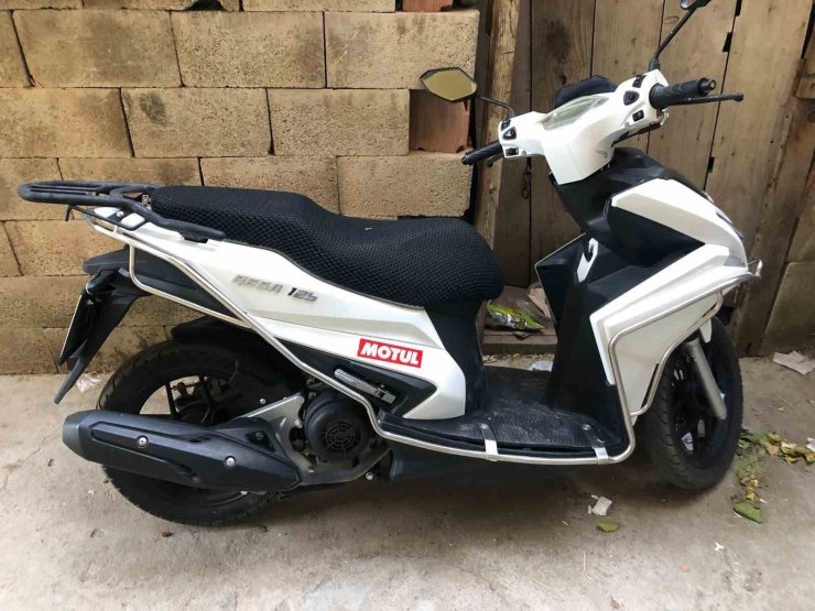 Park halindeki motosiklet çalındı