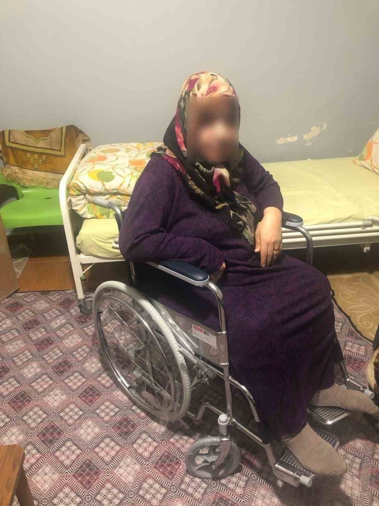 Engelli vatandaşlara tekerlekli sandalye desteği