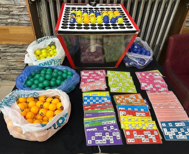 Eskişehir’de 3 kapıdan geçilerek erişilebilen kumarhaneye baskın: 40 kişiye toplam 369 bin TL ceza