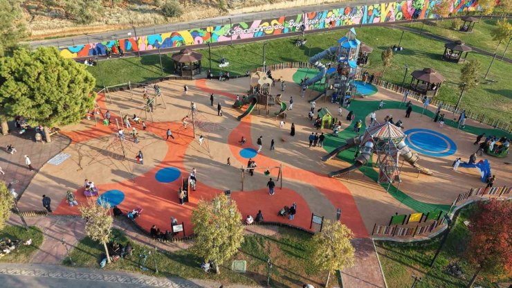 Aliya İzzetbegoviç Millet Bahçesi yenilendi