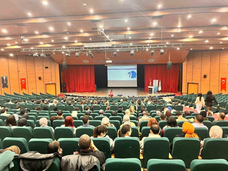 Kars’ta öğrencilere terörle mücadele bilgilendirmesi yapıldı