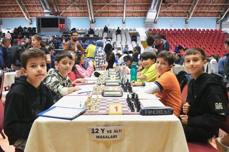 Yunusemre’de satranç kursu başlıyor