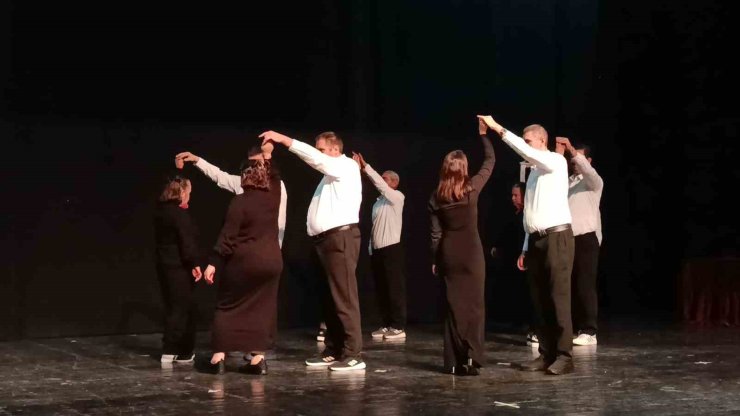 Engelliler yeteneklerini sergiledi