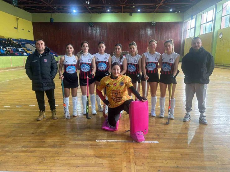 Ege Yıldızları Hokey takımı Tiflis Kupası’nı Muğla’ya getirdi