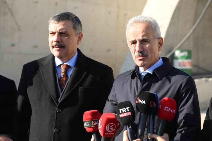 Ulaştırma ve Altyapı Bakanı Uraloğlu: "2026 yılının ilk yarısı içerisinde tüneli hizmete açmış olacağız"