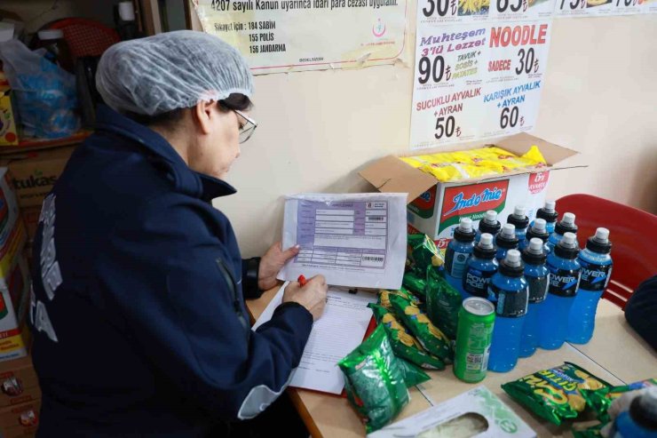 Yunusemre zabıtasından okul çevrelerinde denetleme