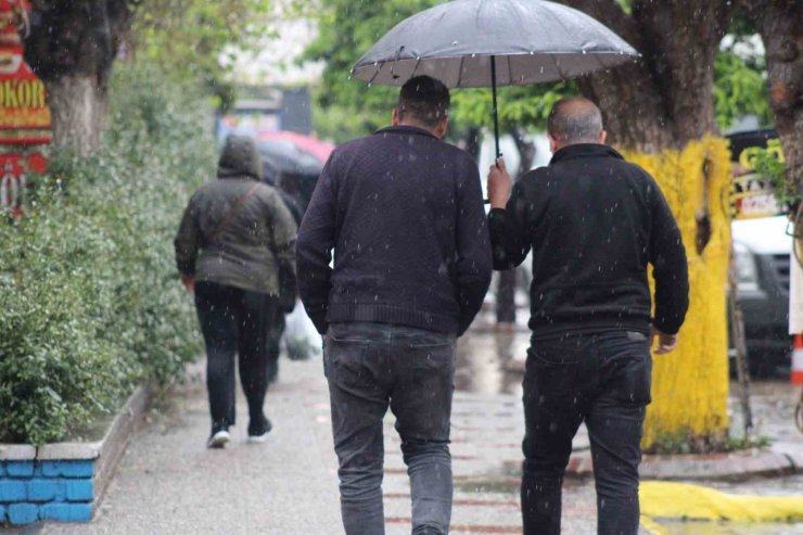 Aydın’da yağış akşam saatlerine kadar sürecek