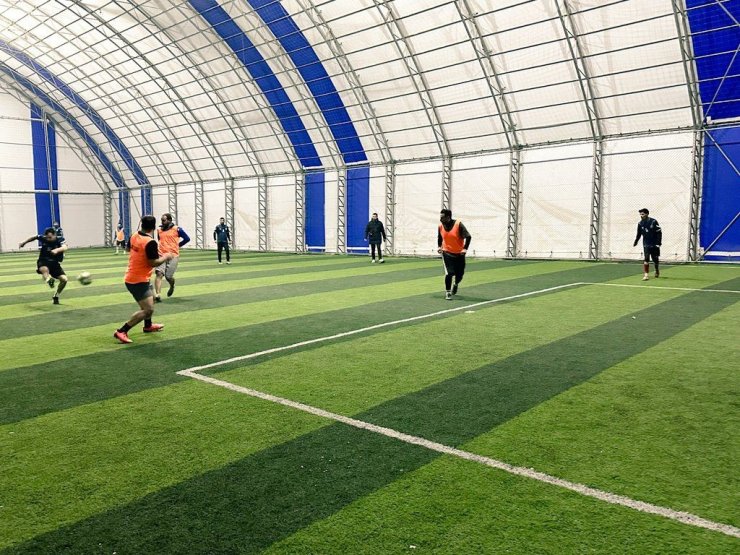 Öğretmenler arası futbol turnuvası başladı