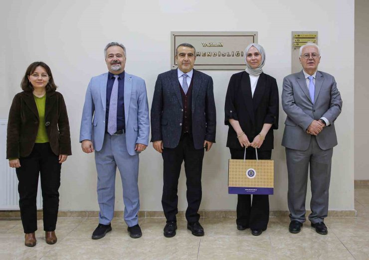 Atatürk Üniversitesi Öğretim Üyesi Prof. Dr. Rabia Meryem Yılmaz, 2025 yılı üstün başarılı genç bilim insanı ödülüne layık görüldü
