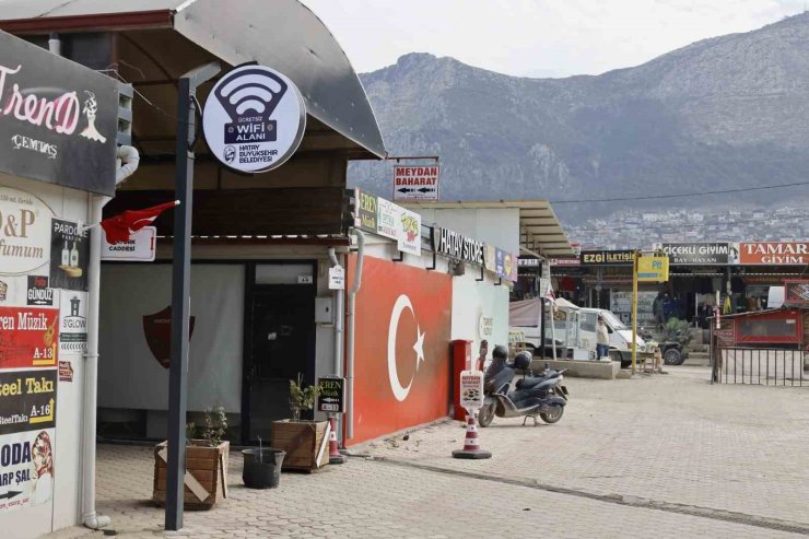 Hatay Büyükşehir Belediyesi, ücretsiz internet desteği vermeye başladı