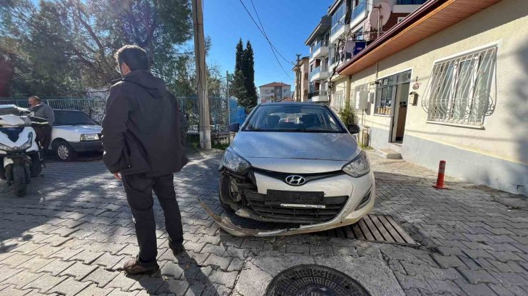 Menteşe’de otomobil ile motosiklet çarpıştı: 2 yaralı