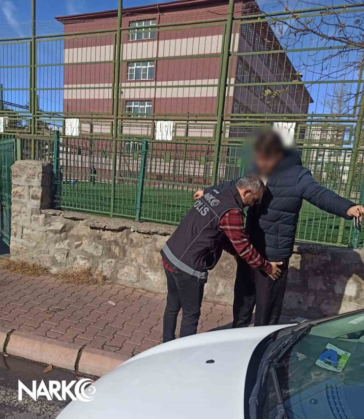 Narko-Okul uygulamasında 19 şahıs sorgulandı