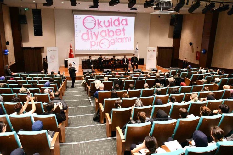 Okulda diyabet konferansı düzenlendi