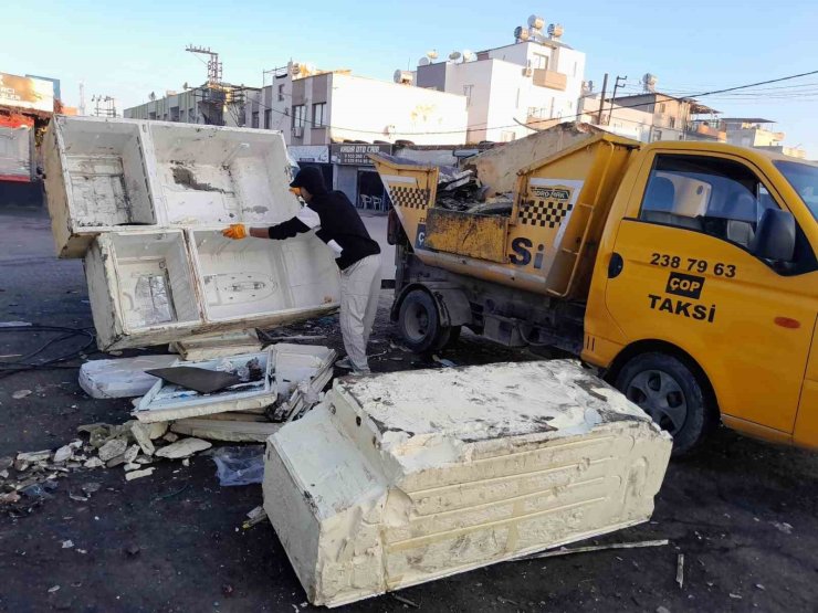 Akdeniz’in sokakları mobilya ve hurda atıklardan arındırılıyor