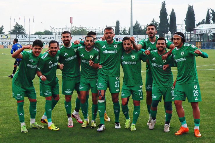 Muğlaspor deplasmanda zirveyi kaptı