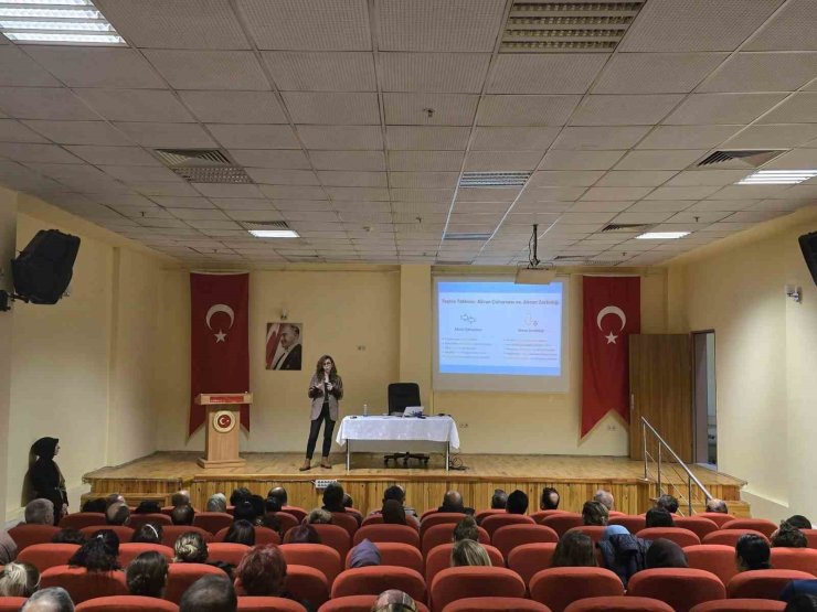 Emirdağ’da ‘Akran Zorbalığına Karşı Farkındalık Semineri’ ilgi gördü