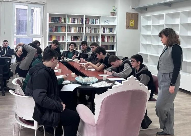 Kütahya Şehit Selim Cansız AİHL’de öğrenci, yazar buluşması