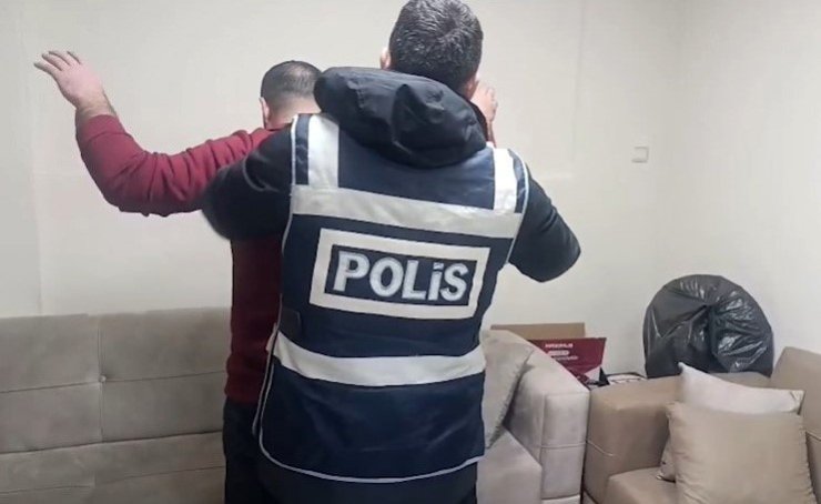 Eş zamanlı operasyon: Aranan 50 kişi yakalandı