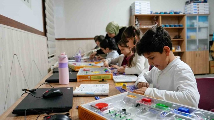 Başiskele Çocuk Akademisi’nde yeni dönem eğitimleri başladı
