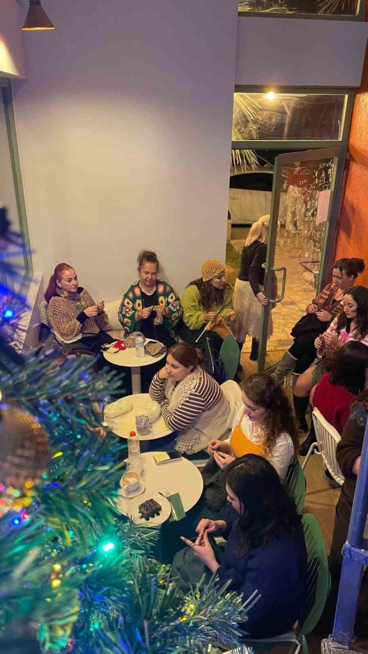 Bursa’da kadınlar örgü için yarıştı