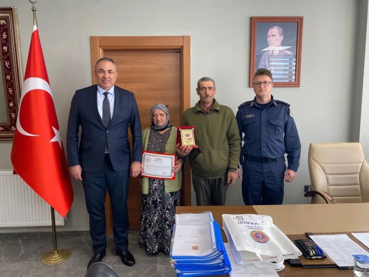 Denizli’de 3 kadın gayrimenkulünü jandarmaya bağışladı