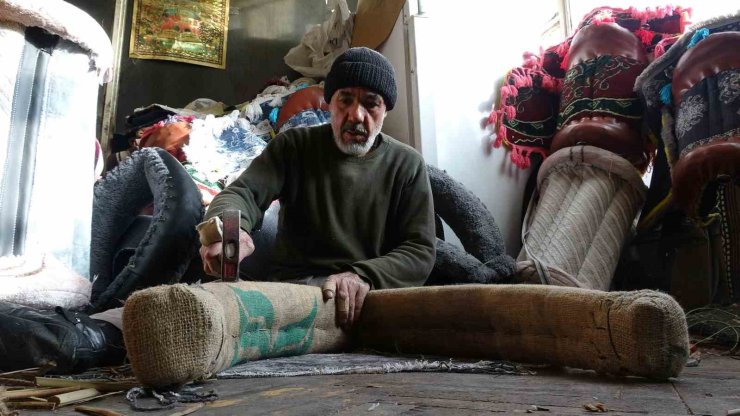 55 yıldır semercilik yapan usta teknolojiye meydan okuyor