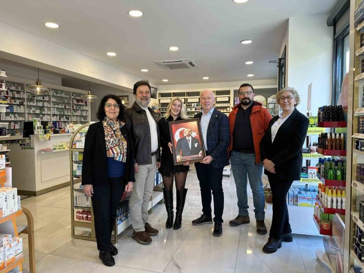 Kuşadası’nda eczacılık gündemi masaya yatırıldı