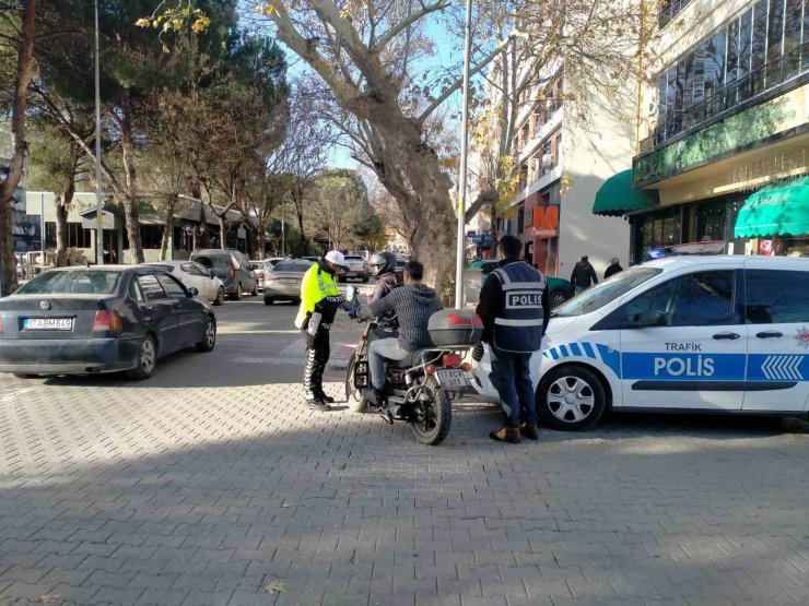 Çan’da güvenli trafik için denetimler devam ediyor